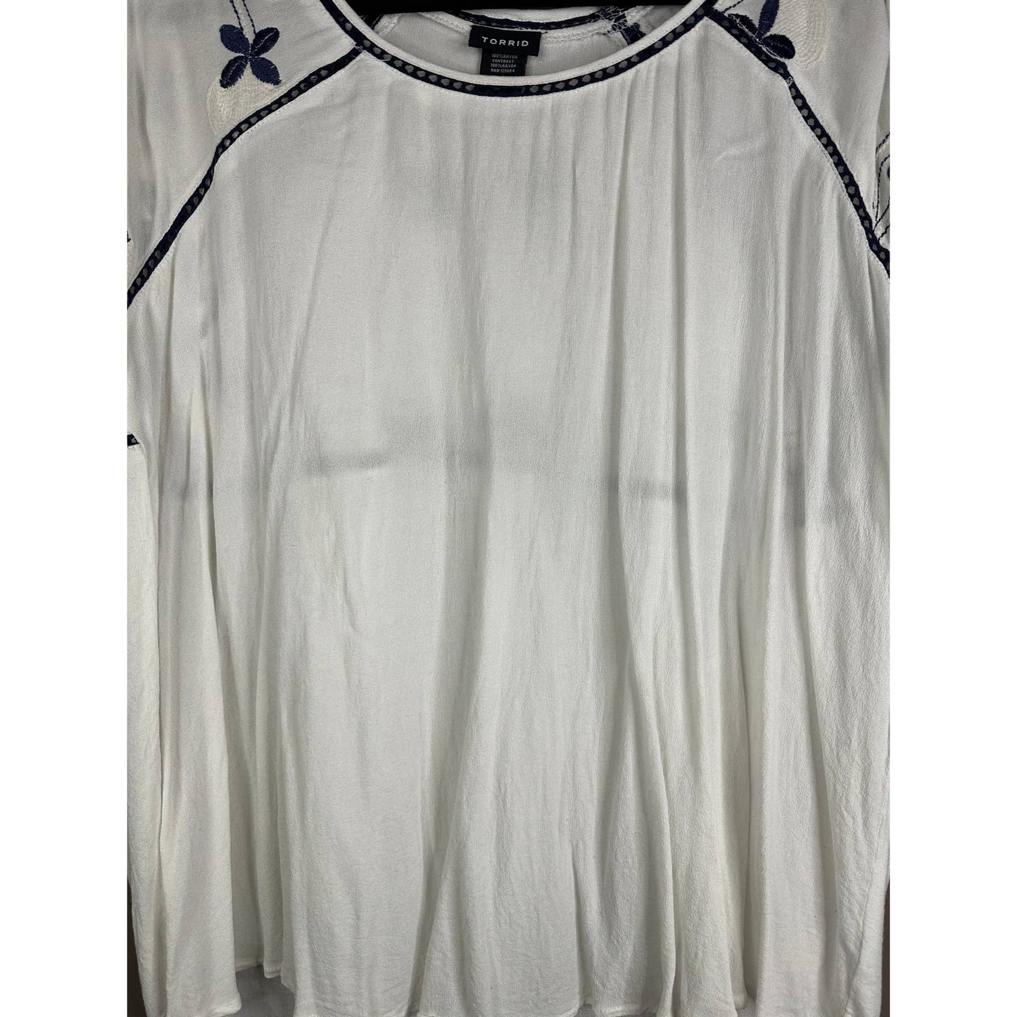 Torrid White Blue Floral Embroidered Peasant Blouse Short Sleeve Size 0