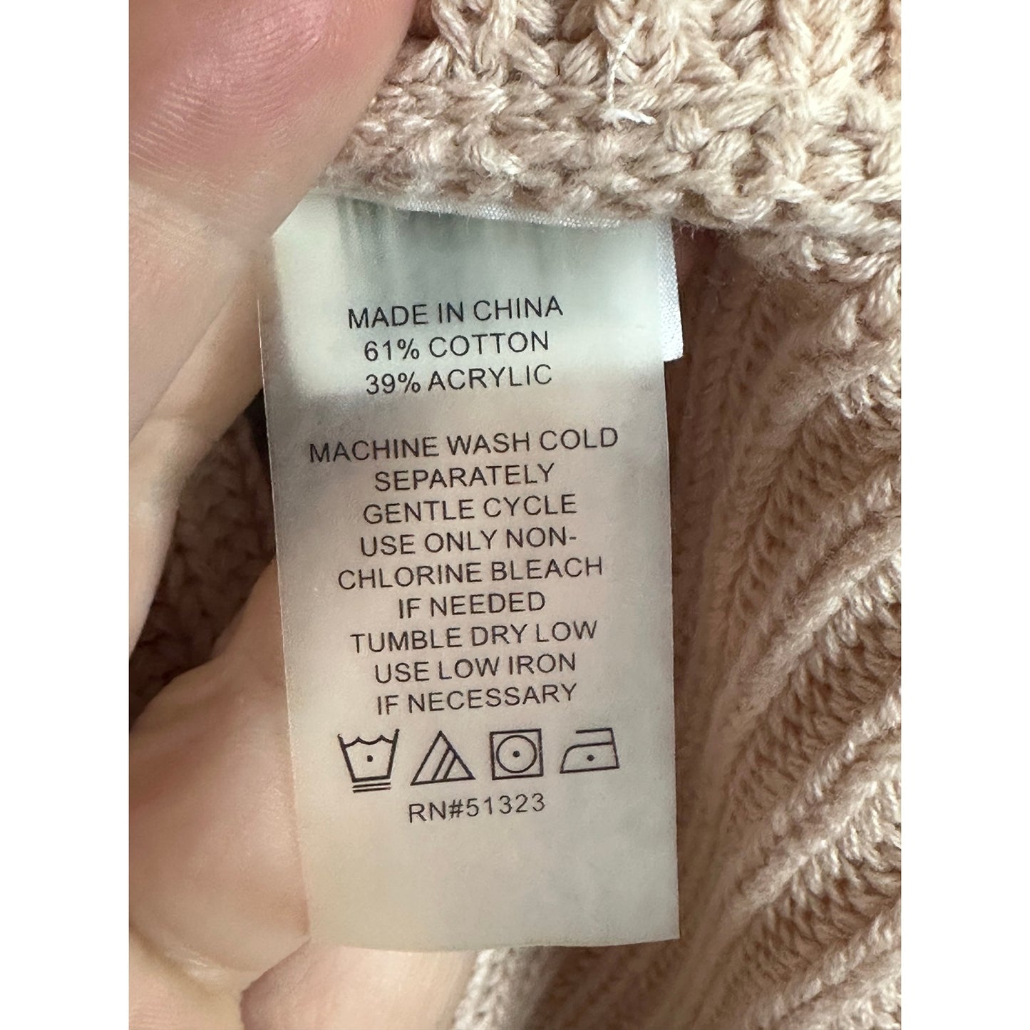 Vince Camuto Long Sleeve Scoop Neck Tan Oversized Pull Over Sweater Size Small