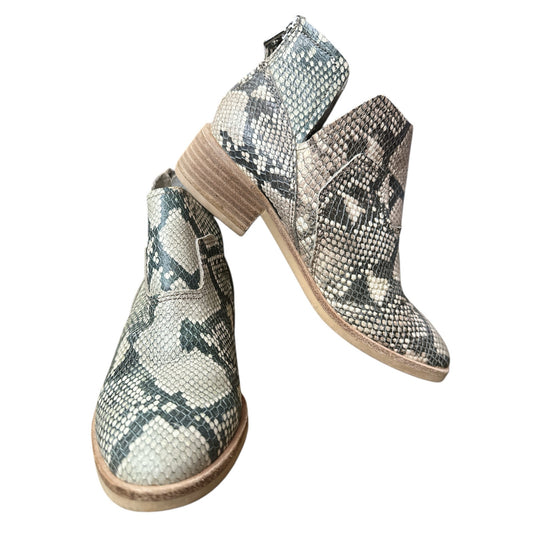 Women’s Dolce Vita Sonni Snake Skin Print Ankle Heeled Zip Up Bootie Size 6