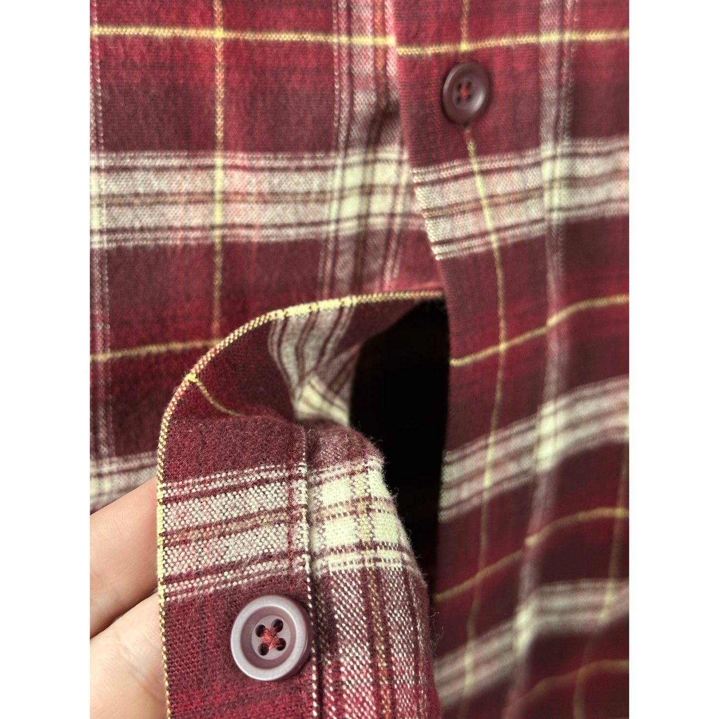 Vintage Men’s L.L. Bean Maroon Plaid Long Sleeve Button Down Flannel Size L