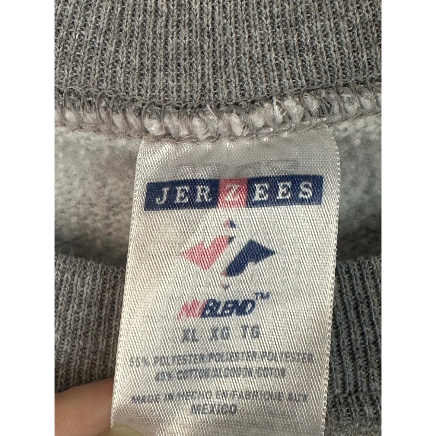 Vintage Jerzees Grey Blue Graphic ‘Chicago’ Long Sleeves Sweatshirt Size XL
