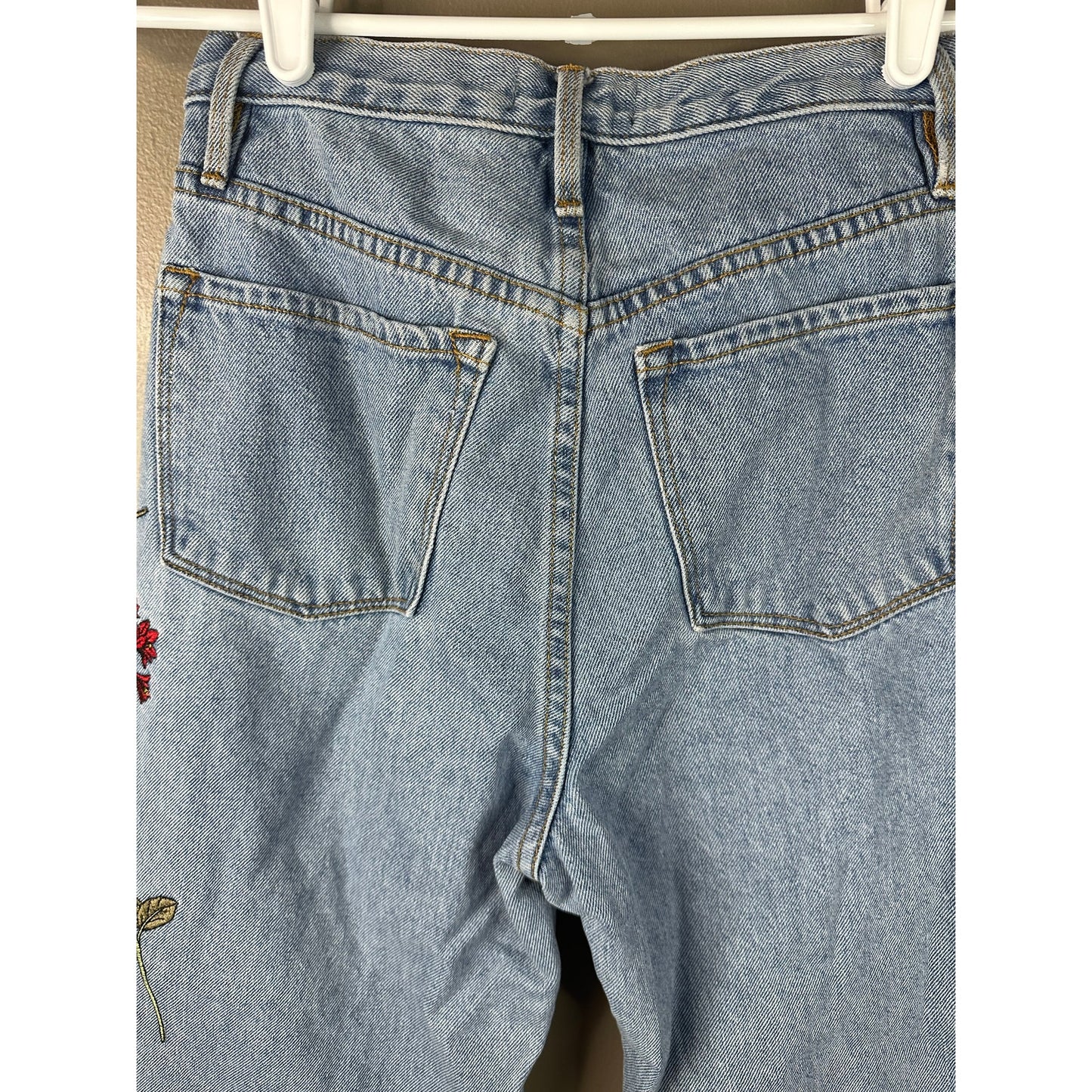 Juicy Couture Black Label ‘Girlfriend’ Embroidered Flowers Blue Jeans Size 25
