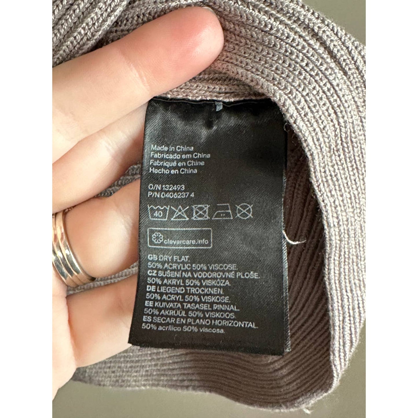 H&M Long Sleeve Side Buttons Grey Brown Scoop Neck Sweater Size Large