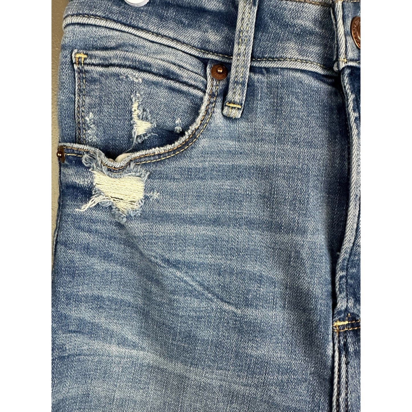 Abercrombie & Fitch Distressed Simone High Rise Ankle Blue Jeans Size 27/4S