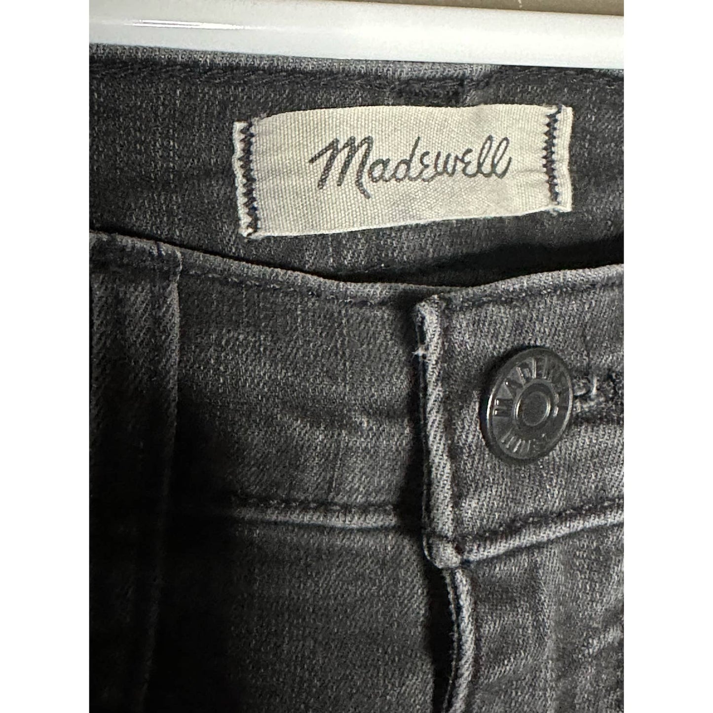 Madewell 9” High Rise Skinny Jeans Black Distressed Black Seas Size 26