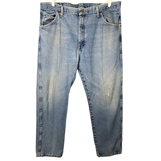 Men’s Wrangler Light Wash ‘Regular Fit’ Blue Jeans Denim Size 40x30