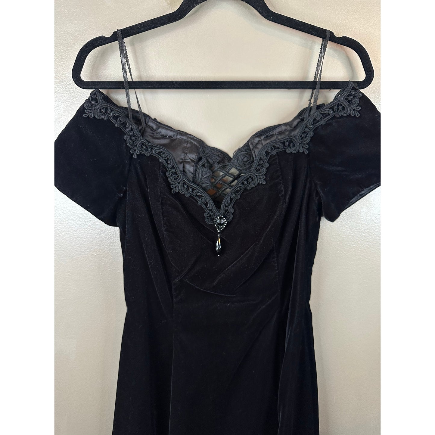 Vintage Scott McClintock Off Shoulder Velvet Lace Detail Black Mini Dress Size 6