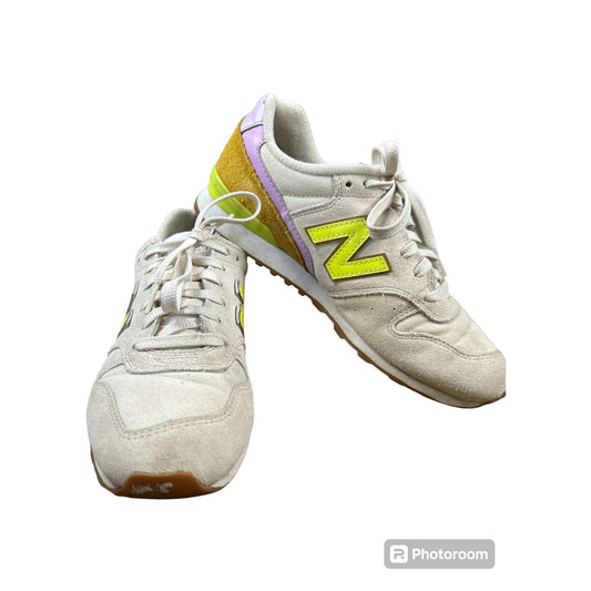Women’s New Balance Beige Yellow 696 Athletic Lace Up Fashion Sneakers Size 9.5