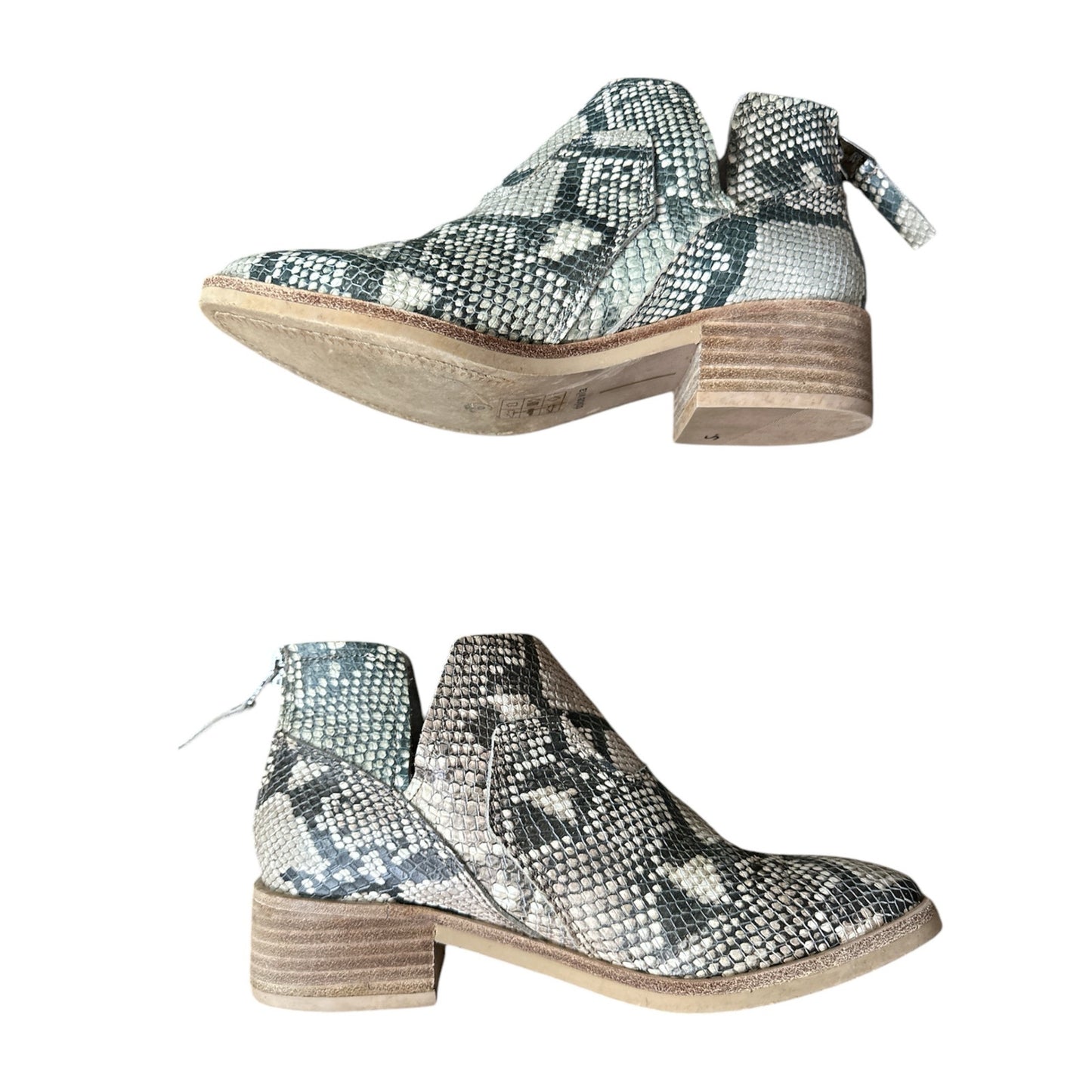 Women’s Dolce Vita Sonni Snake Skin Print Ankle Heeled Zip Up Bootie Size 6