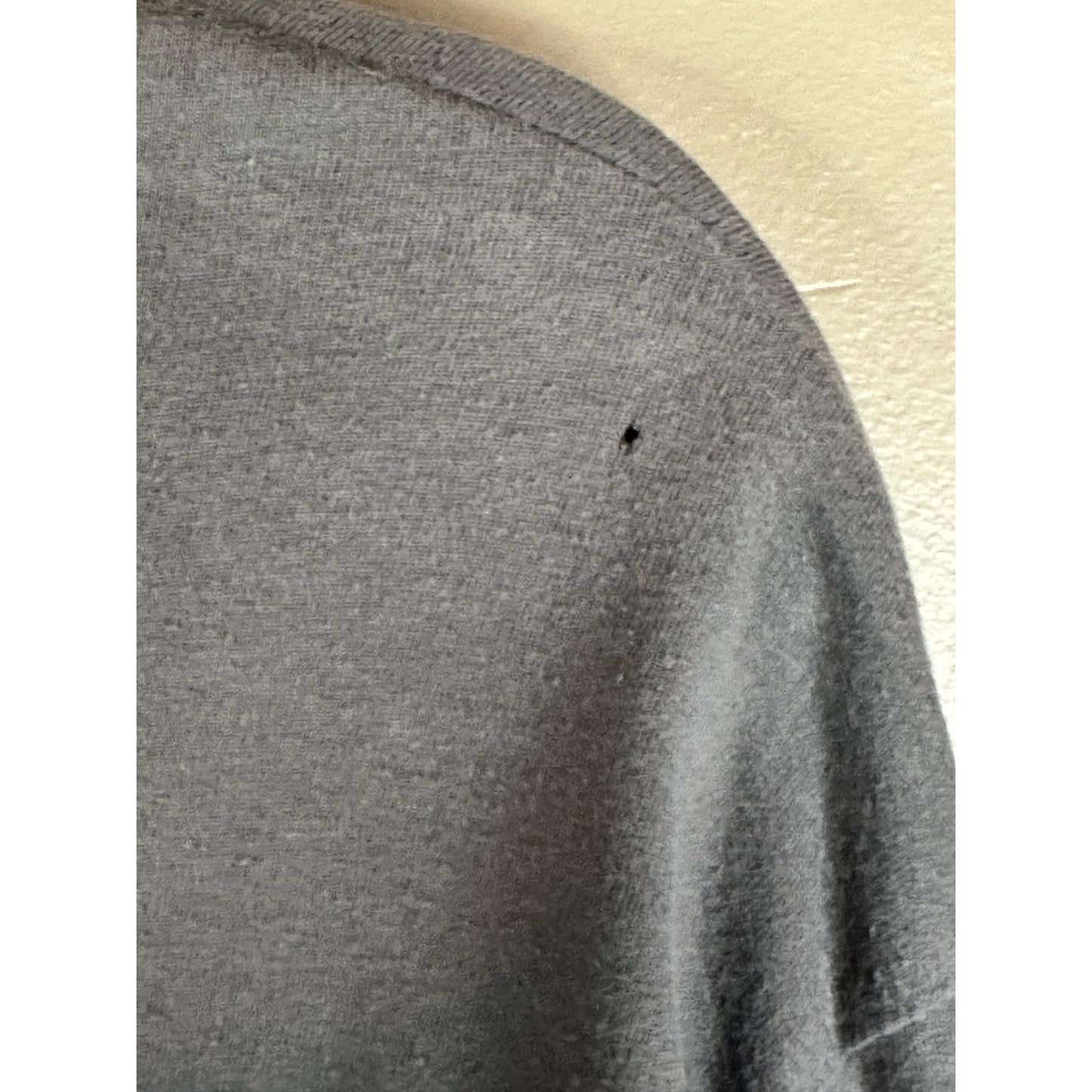 Abercrombie & Fitch ‘Boyfriend Tee’ Grey Queen Rock Band Long Sleeve Size Small