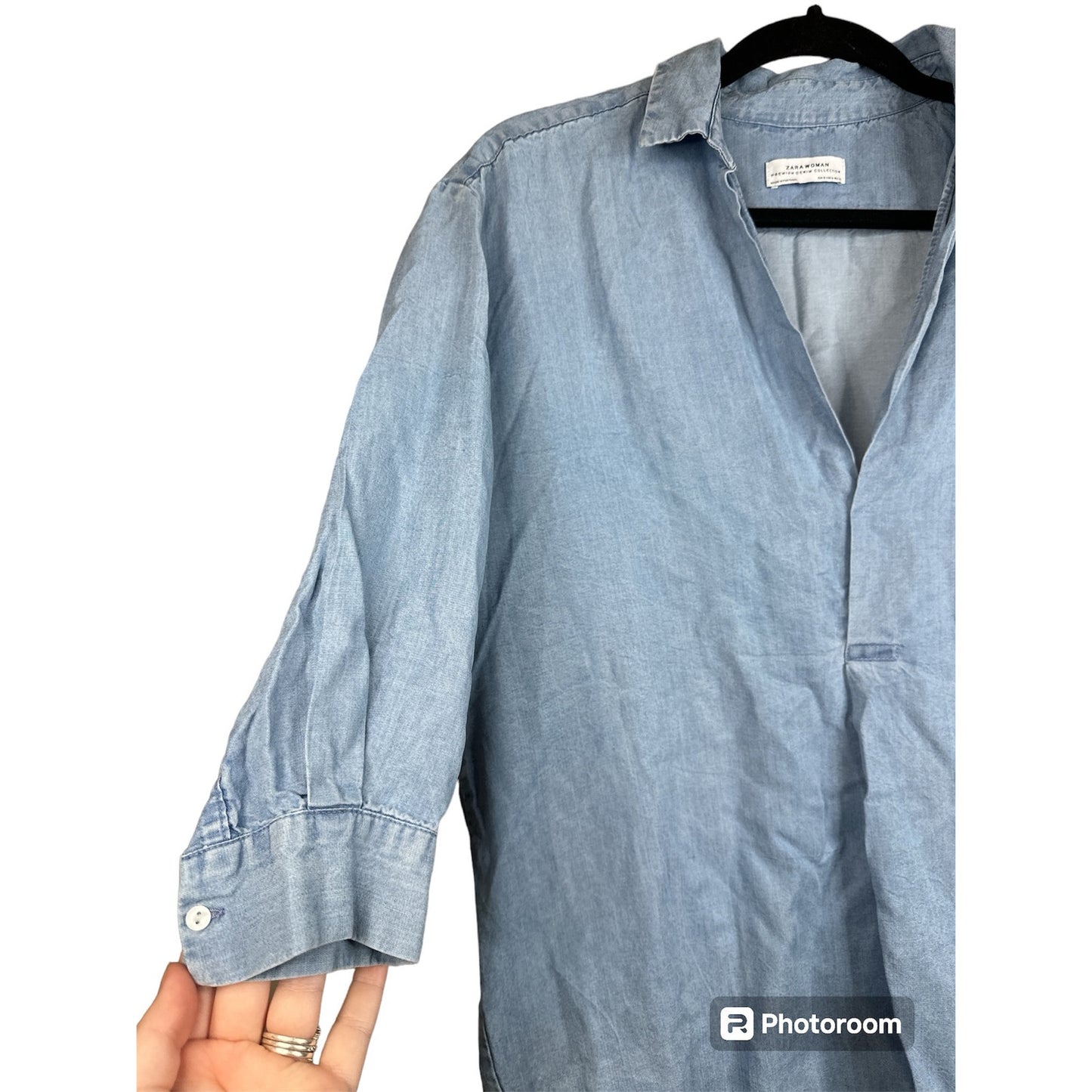 Zara Blue Jean/ Denim Chambray Half Sleeve V Neck Blouse Size Small