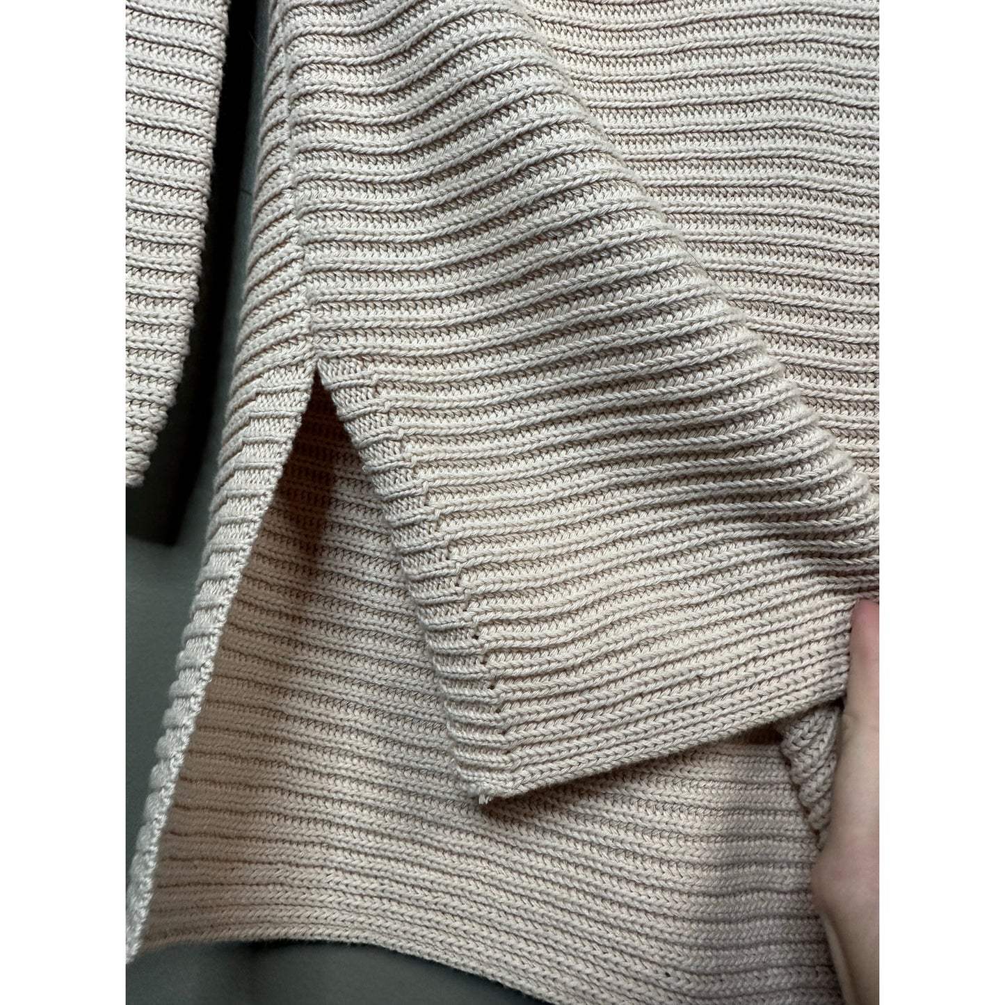Vince Camuto Long Sleeve Scoop Neck Tan Oversized Pull Over Sweater Size Small