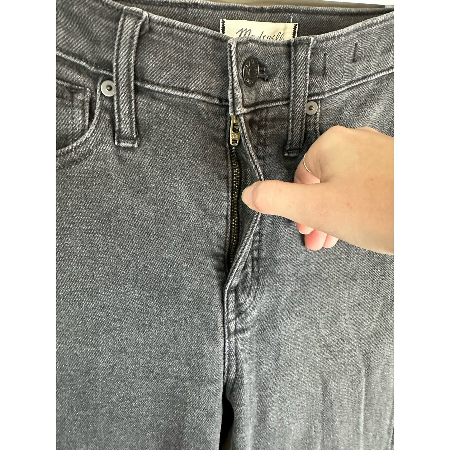 Madewell Black 10” High Rise High Waisted Skinny Jeans in Starkey Wash Size 26
