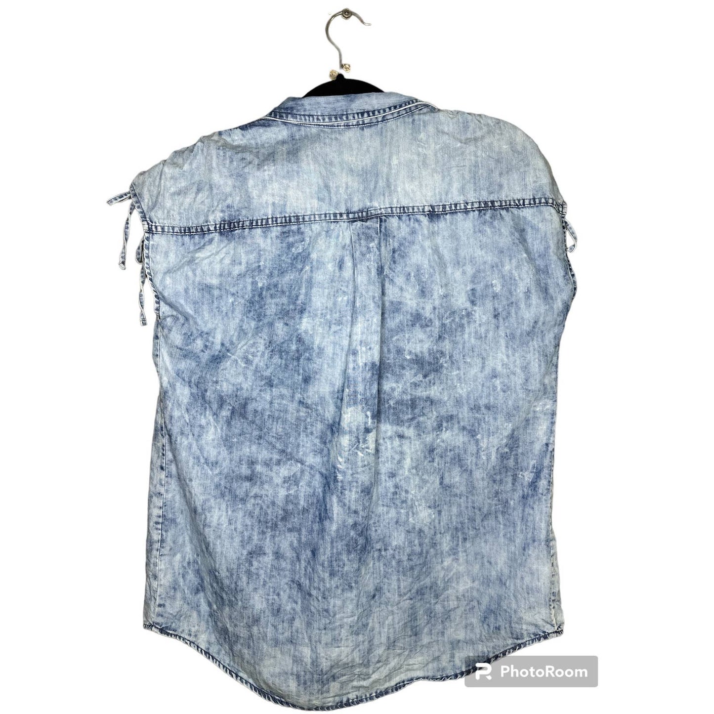 Rock & republic Blue Jean Short Sleeve Button Down Blouse Size M