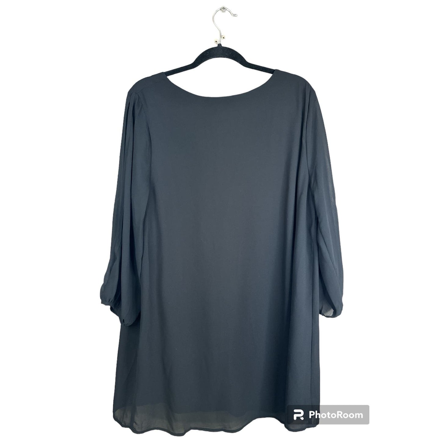 Lulu’s Long Open Flowy Sleeve Black Shift Style Dress Size 2X?