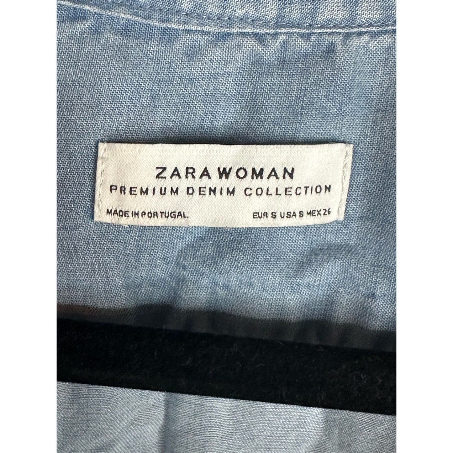 Zara Blue Jean/ Denim Chambray Half Sleeve V Neck Blouse Size Small