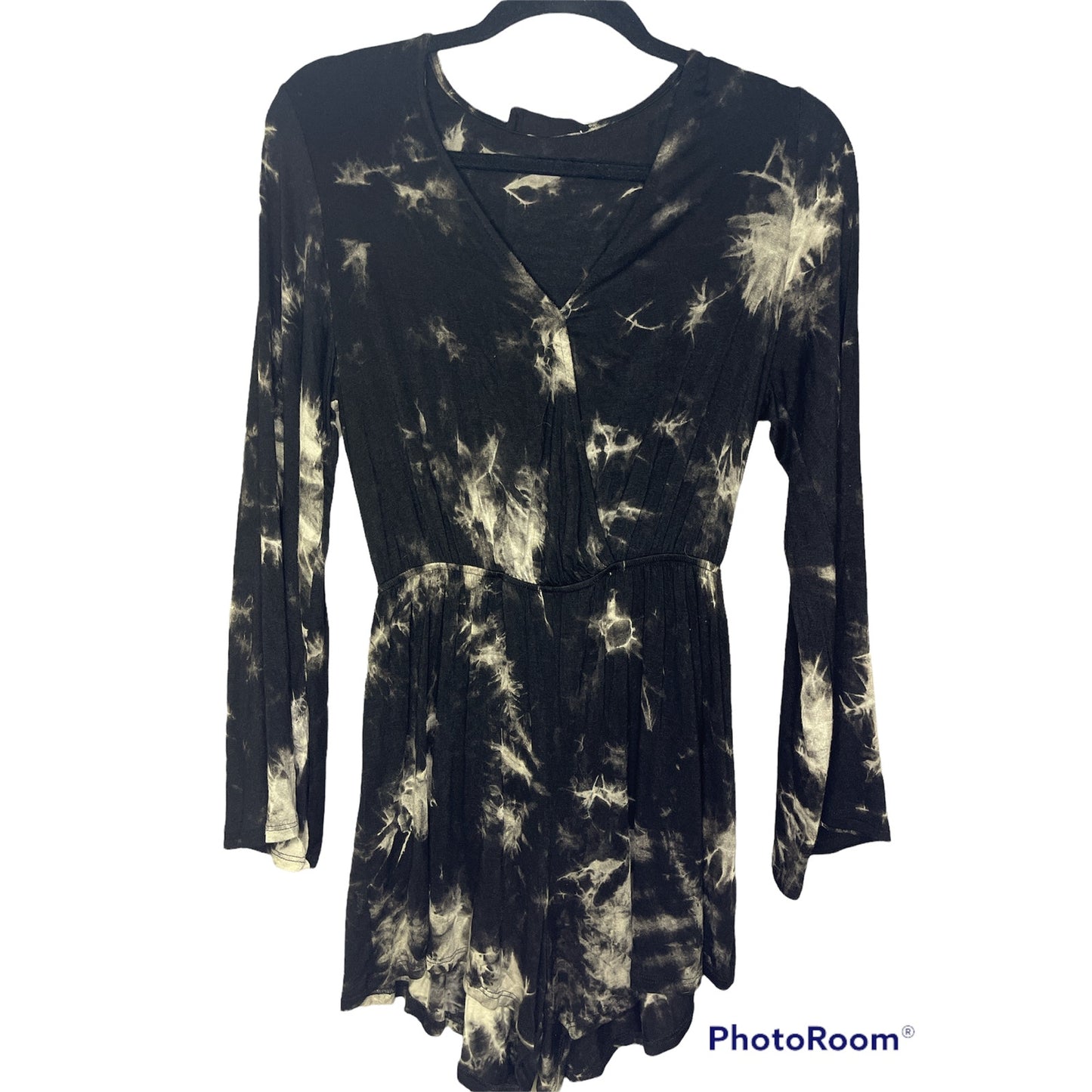 Audrey 3 + 1 Tie Dye Black V-Neck Long Flowy Sleeve Shorts Romper Size Medium