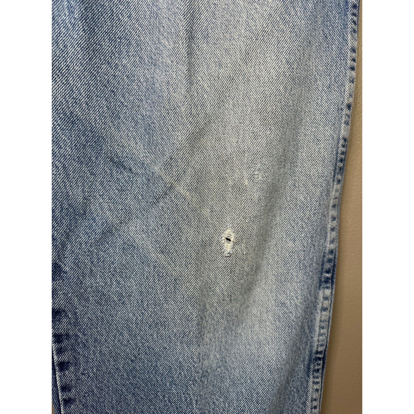 Men’s Wrangler Light Wash ‘Regular Fit’ Blue Jeans Denim Size 40x30