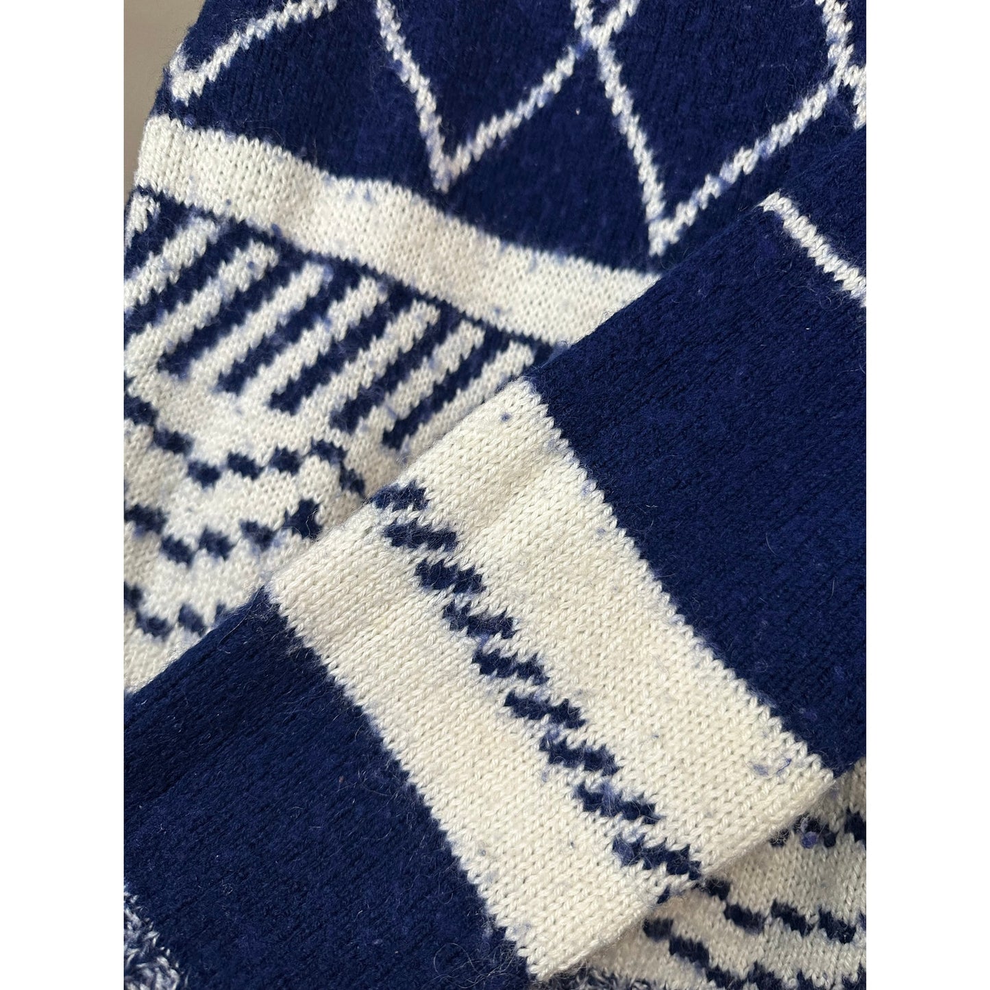 Vintage Handmade Blue Thick Knit Long Sleeve Patterned Pullover Sweater Size XL?