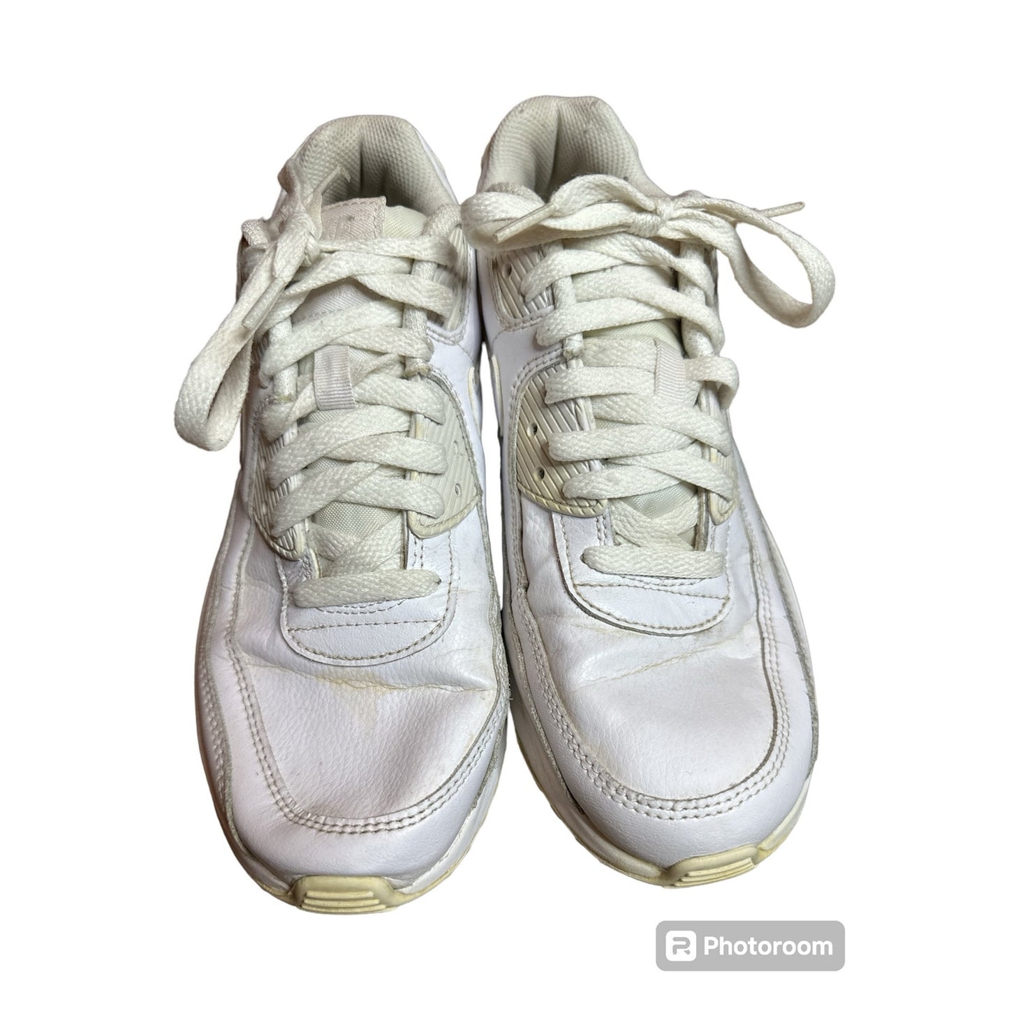 Nike White Classic Lace Up Air Maxes Trainers Unisex Size 7Y