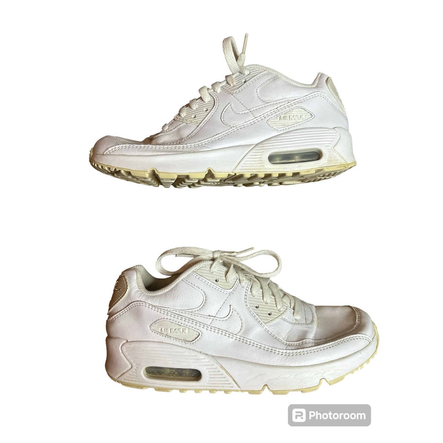 Nike White Classic Lace Up Air Maxes Trainers Unisex Size 7Y