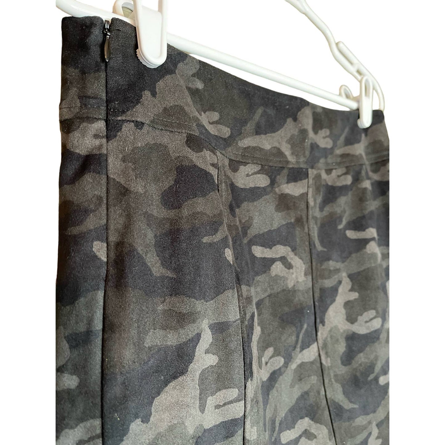 Drew Camouflage Black Grey Suede Zip Up Skirt Size 4