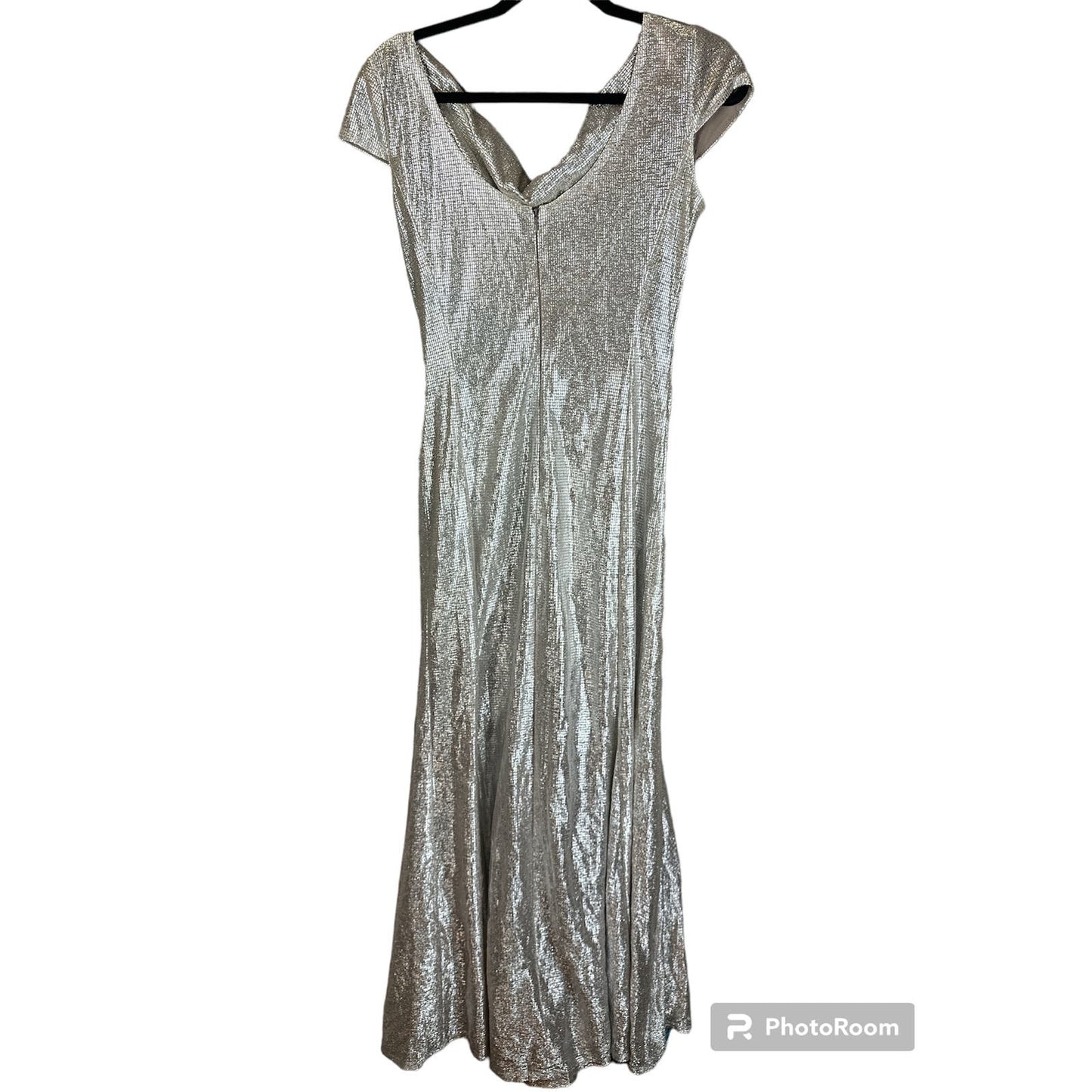 NWT Tahari Short Sleeve Maxi Sheath Silver Shiny Cowl Neck Formal Dress Size 6