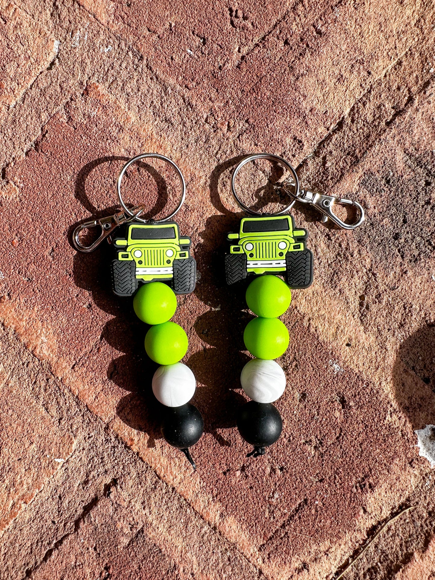 Silicone Bead Standalone Keychain | 'Trail Ready'- Grey, Blue, Yellow, & Red Jeep Silicone Keychain