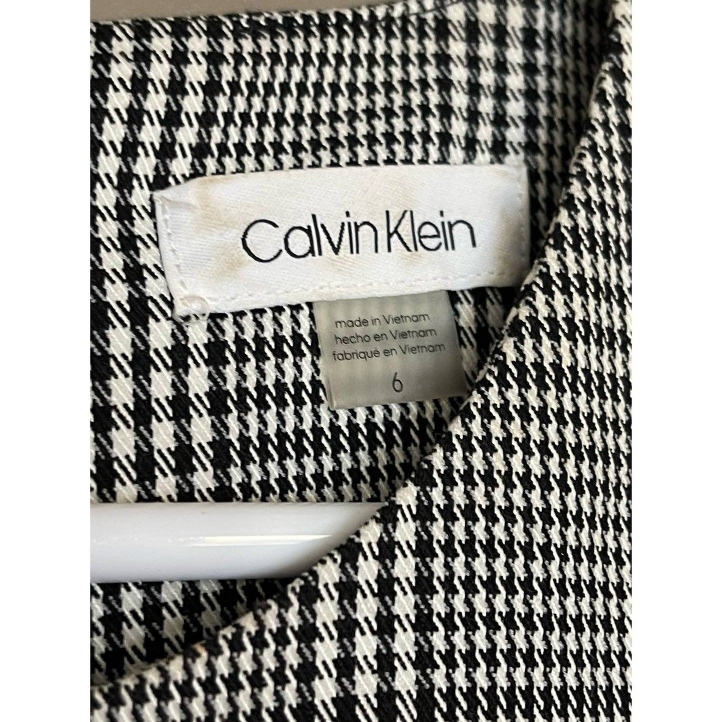 Calvin Klein Sleeveless Houndstooth Black White Ruffle Hem Sheath Dress Size 6