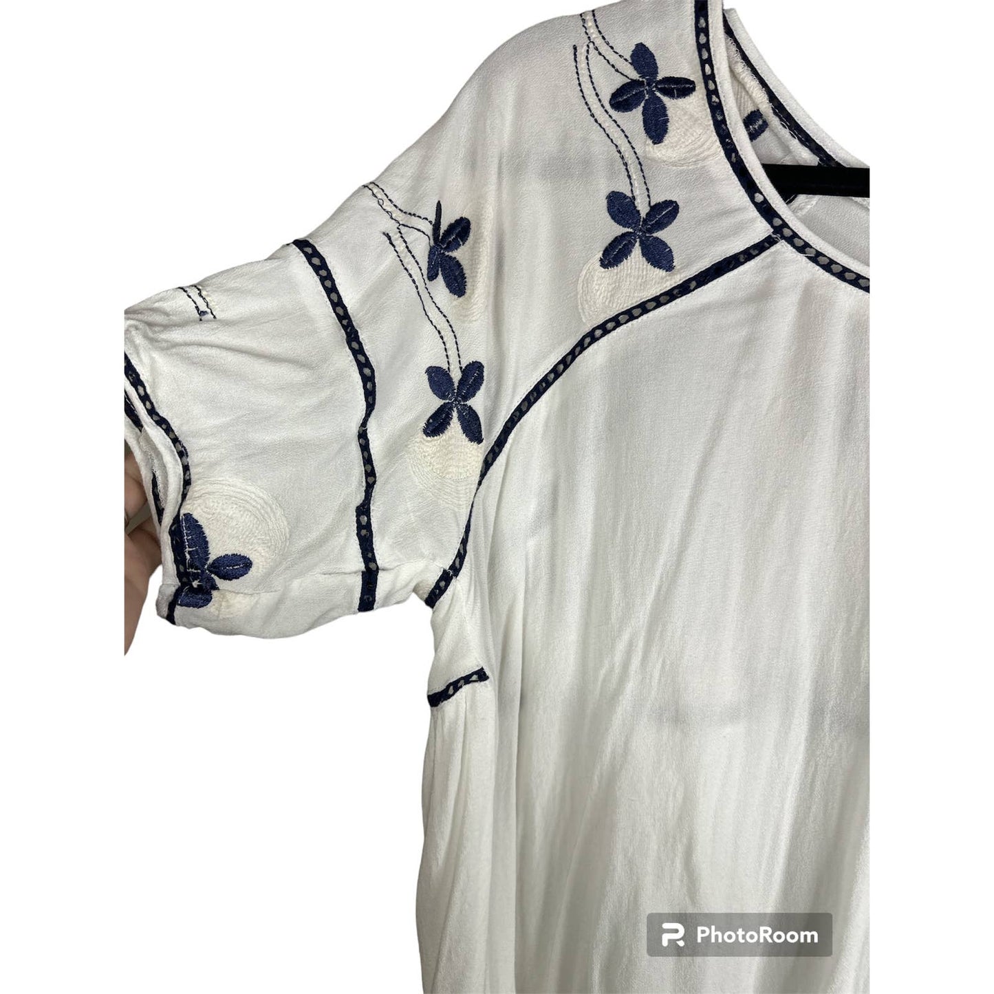 Torrid White Blue Floral Embroidered Peasant Blouse Short Sleeve Size 0